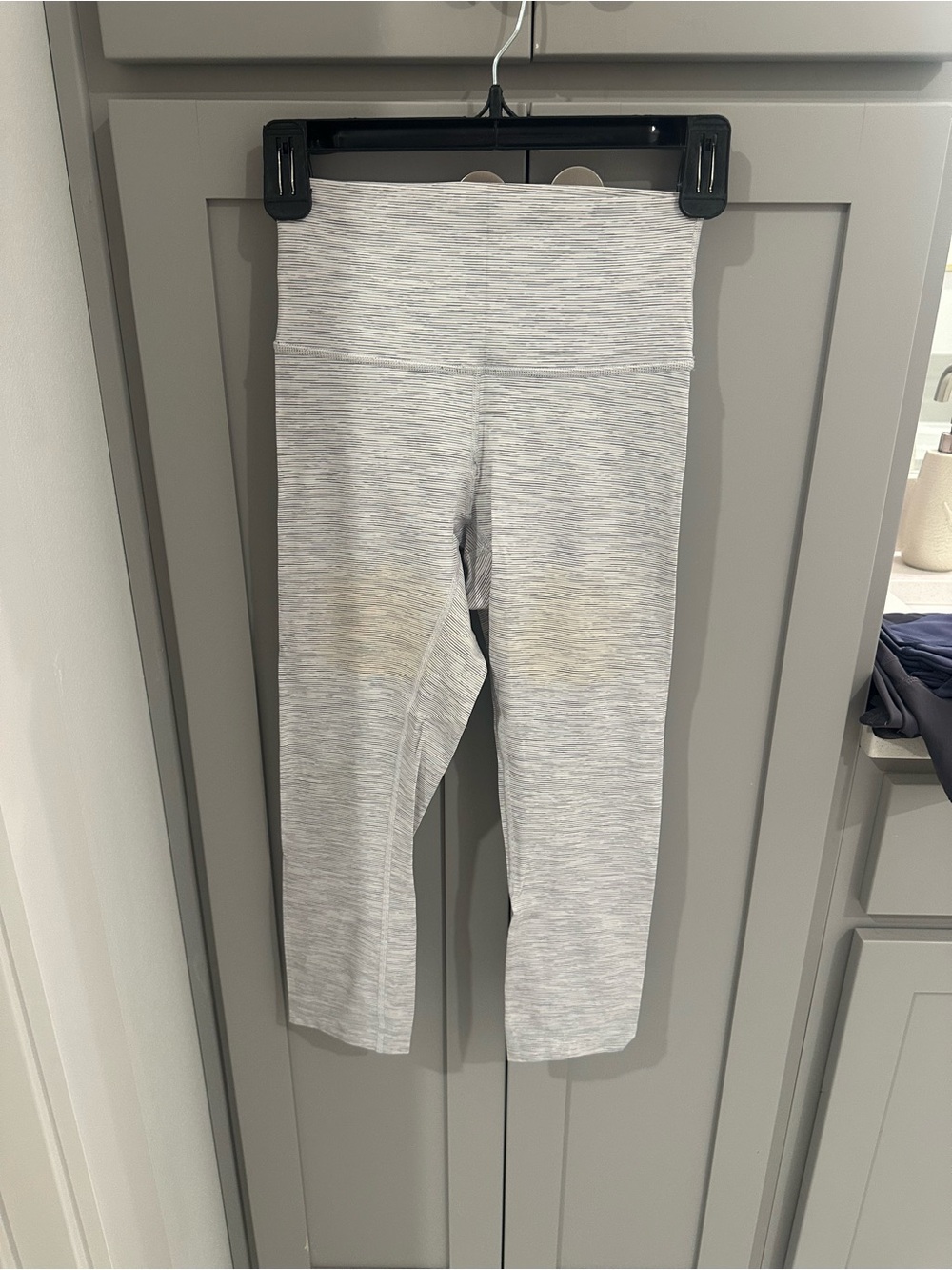 lululemon athletica Light Heather Gray High-Rise 23’ Leggings